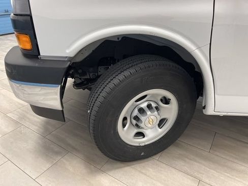 New 2026 Chevrolet Express 3500 Extended w/ Driver Convenience Package RWD image 28