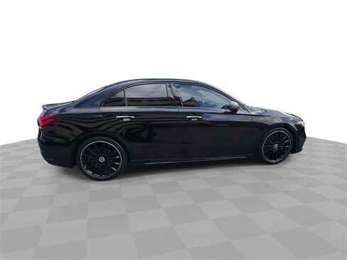 Used 2022 Mercedes-Benz A 220 image 9