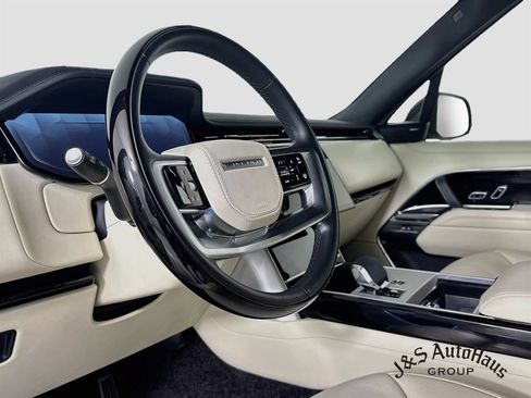 Used 2024 Land Rover Range Rover Long Wheelbase SE AWD/4WD image 9