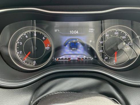 Used 2019 Jeep Cherokee Limited FWD image 25