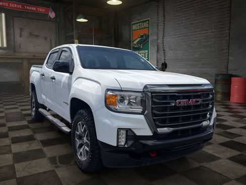 Certified 2022 GMC Canyon AT4 w/ Trailering Package AWD/4WD image 7