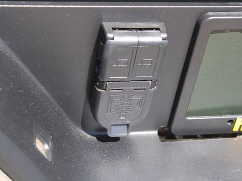 Used 2024 Chevrolet Silverado 1500 LTZ image 8