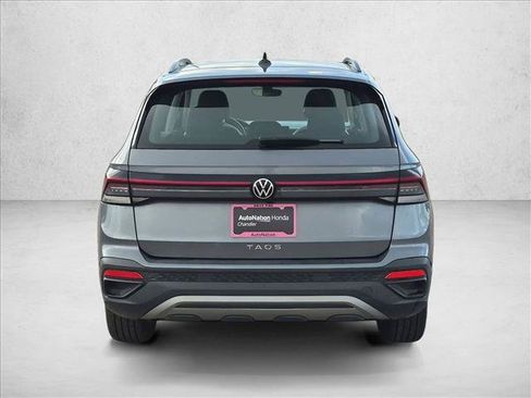 Used 2025 Volkswagen Taos S FWD image 7