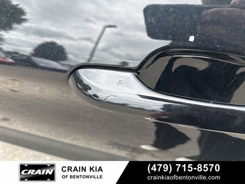 Used 2020 Ford Explorer XLT RWD image 11