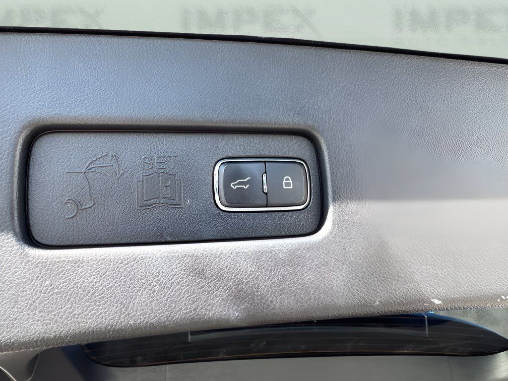 Used 2020 Lincoln Aviator Grand Touring w/ Elements Package Plus AWD/4WD image 31