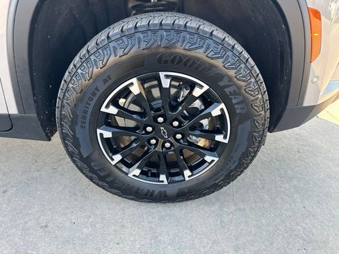 Certified 2026 Chevrolet Traverse Z71 w/ Enhanced Driving Package AWD/4WD image 41