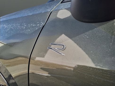 New 2026 Volkswagen Tiguan SE R-Line image 19