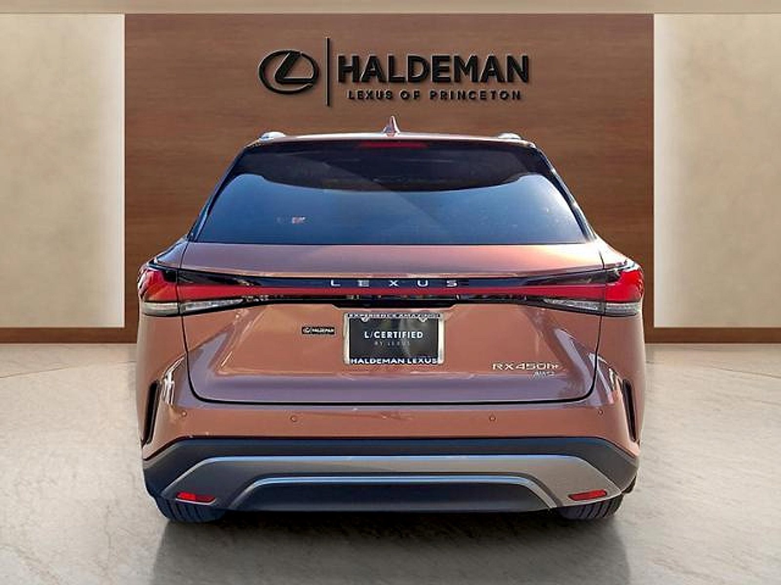 Certified 2024 Lexus RX 450h AWD w/ Convenience Package image 5