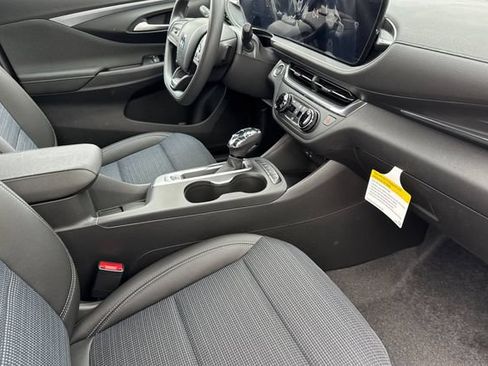 New 2026 Buick Envista Preferred w/ Advanced Safety Package FWD image 17