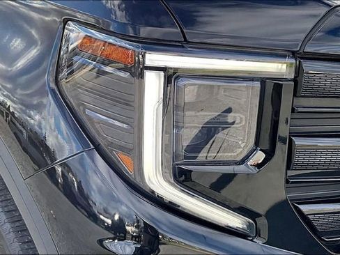 Certified 2022 GMC Sierra 1500 Elevation image 30