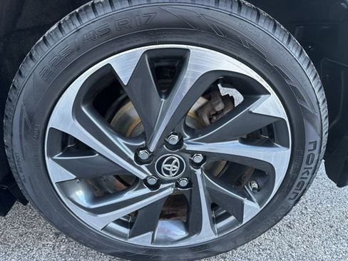 Used 2017 Toyota Corolla iM image 9