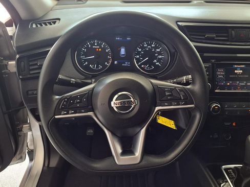 Used 2018 Nissan Rogue S FWD image 5