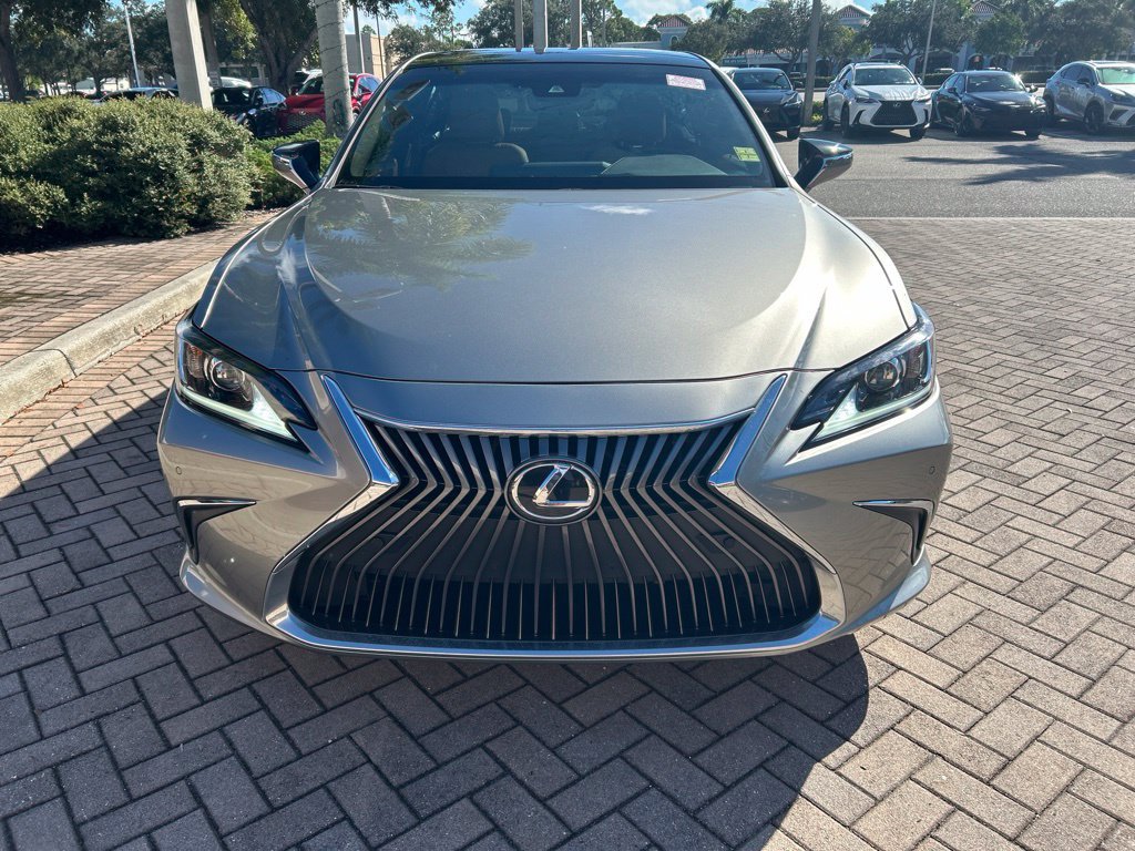 Used 2019 Lexus ES 350 w/ Accessory Package FWD image 8