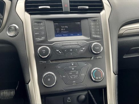 Used 2017 Ford Fusion S FWD image 6