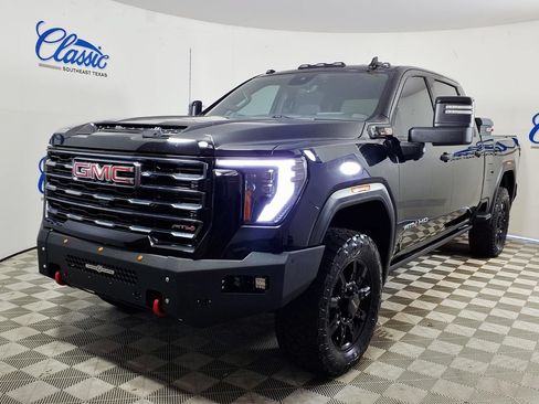 Used 2024 GMC Sierra 2500 AT4 w/ AT4 Premium Plus Package AWD/4WD image 6