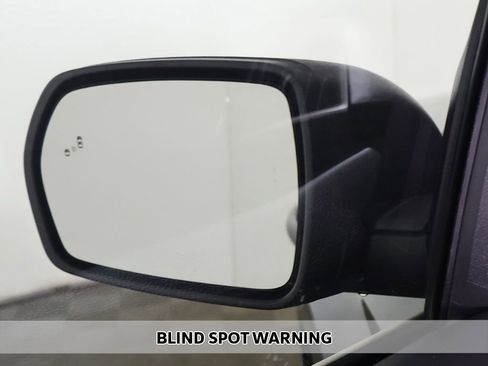 Used 2024 Ford Edge SE image 3