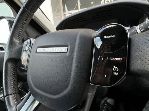 Used 2020 Land Rover Range Rover Sport SE image 16