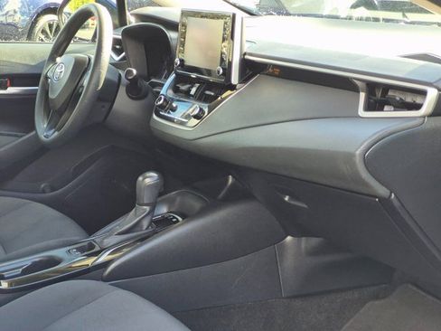 Used 2020 Toyota Corolla LE image 20