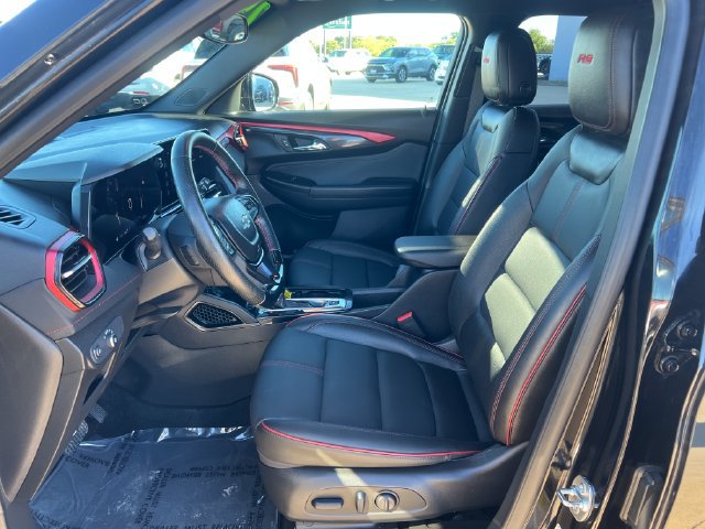 Used 2025 Chevrolet TrailBlazer RS w/ Convenience Package AWD/4WD image 12