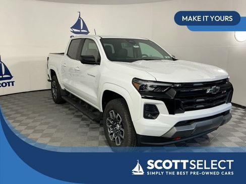 Used 2023 Chevrolet Colorado Z71 w/ Z71 Convenience Package 2 AWD/4WD image 1