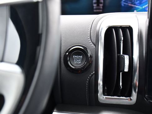 Used 2025 Ford Expedition Platinum image 29