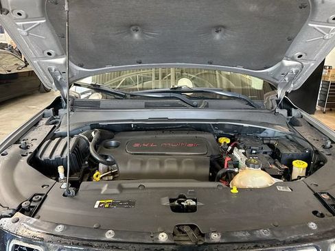 Used 2018 Jeep Compass Limited w/ Navigation Group AWD/4WD image 29