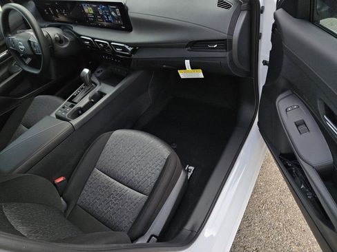 New 2026 Nissan Sentra SV image 7