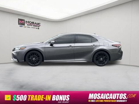 Used 2023 Toyota Camry XSE FWD image 4