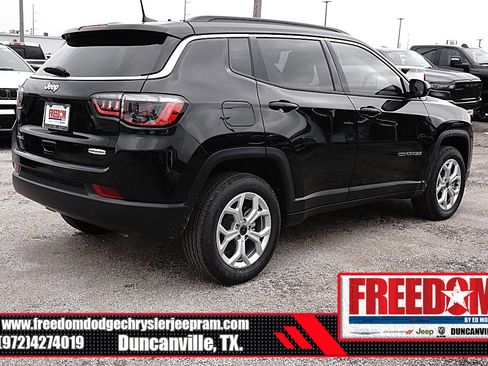 New 2026 Jeep Compass Latitude image 5