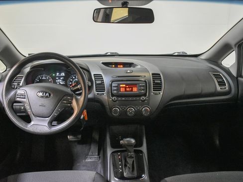 Used 2018 Kia Forte LX image 10