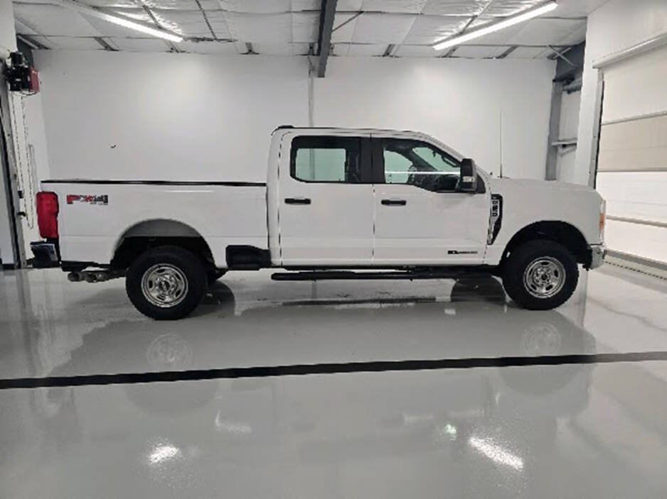 Used 2023 Ford F250 XL w/ FX4 Off-Road Package AWD/4WD image 11