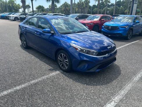 Used 2023 Kia Forte LXS w/ LXS Technology Package FWD image 7