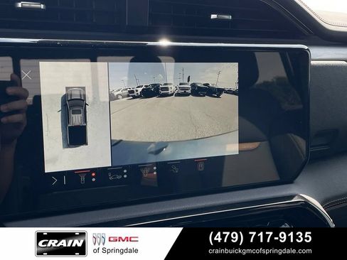 Used 2024 GMC Sierra 1500 AT4 w/ Technology Package AWD/4WD image 17