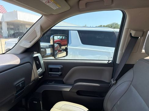 Used 2018 Chevrolet Silverado 2500 LTZ w/ Vortec Plus Package AWD/4WD image 31