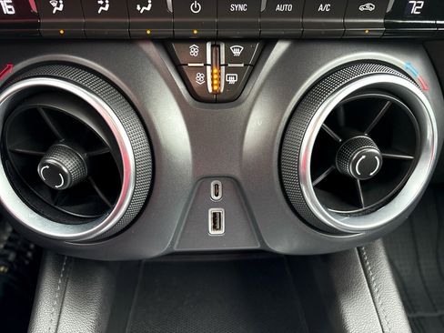 Used 2020 Chevrolet Blazer LT image 14