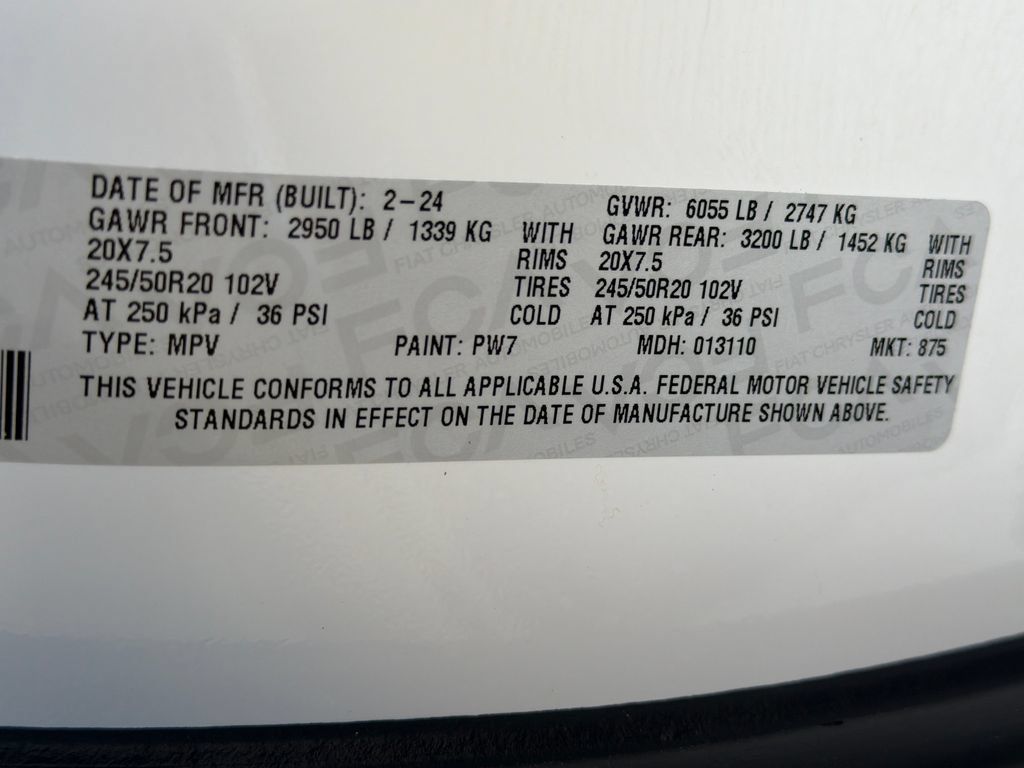 Used 2024 Chrysler Pacifica Touring-L w/ S Appearance Package FWD image 38