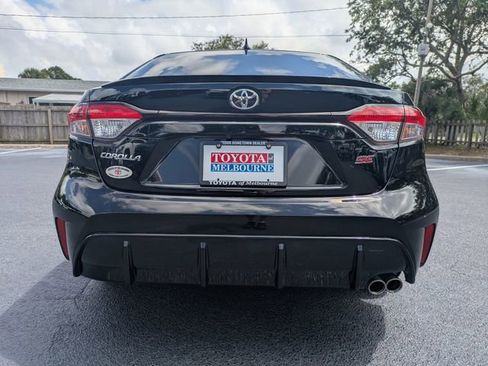 Used 2023 Toyota Corolla SE w/ SE Premium Package FWD image 5