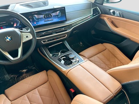 Certified 2025 BMW X7 xDrive40i w/ Premium Package AWD/4WD image 25