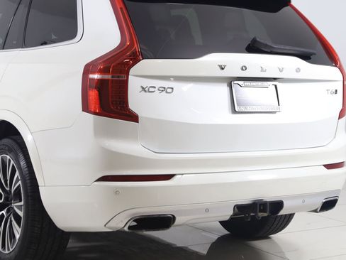 Used 2020 Volvo XC90 T6 Momentum AWD/4WD image 25