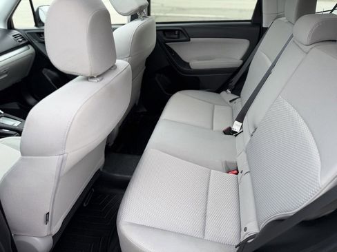 Used 2014 Subaru Forester 2.5i Premium w/ All-Weather Package image 10