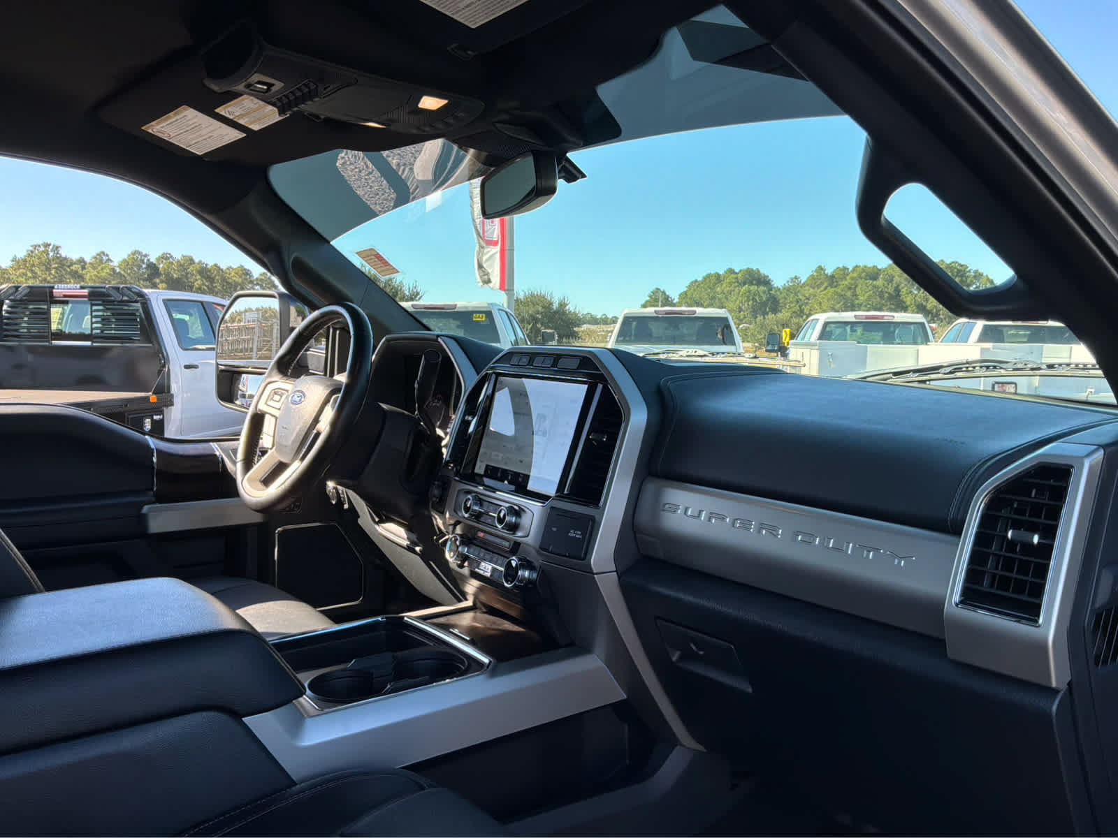 Used 2022 Ford F250 Lariat w/ Lariat Ultimate Package AWD/4WD image 25