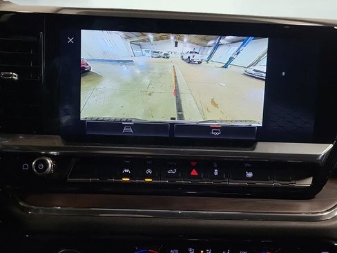 Used 2024 GMC Sierra 1500 SLT image 38