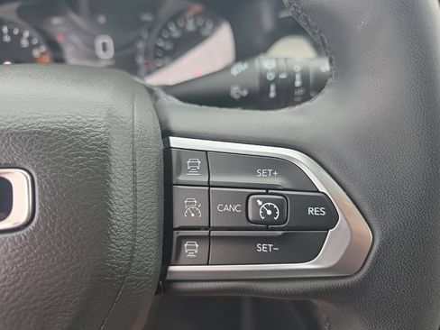 Used 2025 Jeep Compass Limited AWD/4WD image 18