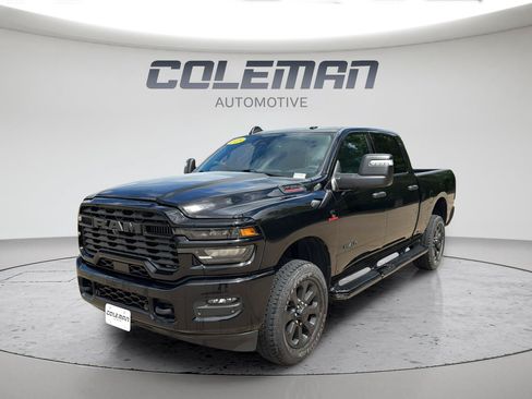 Used 2025 RAM 2500 Big Horn AWD/4WD image 1