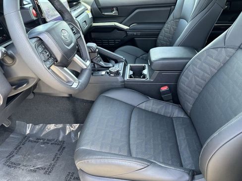 Used 2026 Toyota Tacoma TRD Off-Road w/ TRD Off Road Premium Package AWD/4WD image 15