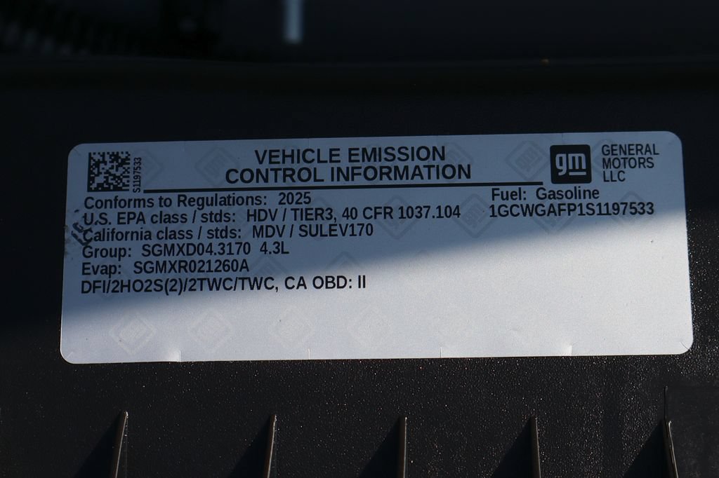 Used 2025 Chevrolet Express 2500 w/ Driver Convenience Package RWD image 18