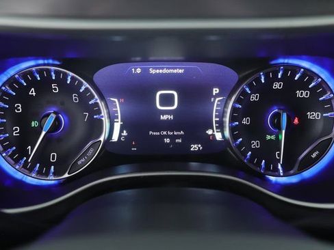 New 2026 Chrysler Pacifica Select AWD/4WD image 21