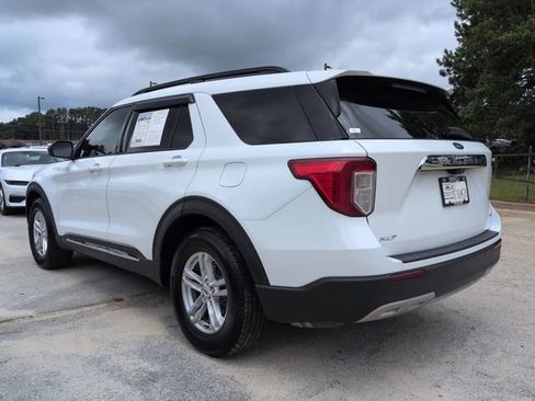Used 2020 Ford Explorer XLT w/ Equipment Group 202A AWD/4WD image 7