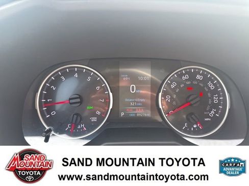 Used 2019 Toyota RAV4 XLE Premium FWD image 17