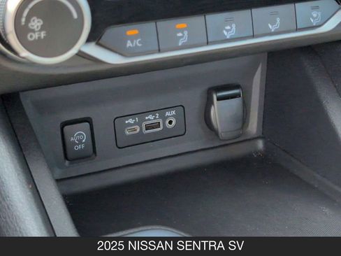Used 2025 Nissan Sentra SV FWD image 21